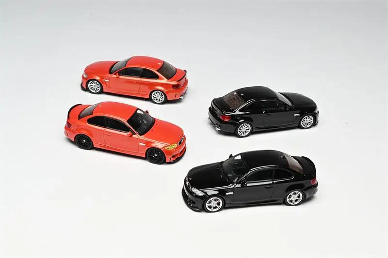 

(Предзаказ) Коллекционная модель автомобиля 1:64 BMW 1M Coupe (E82) из литого металла