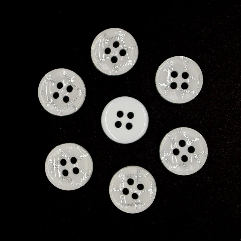 30PCs Resin Buttons 4 holes Round Black & White Shirt Button Scrapbooking Sewing Accessories Craft Bottoni Botoes JS9027 11mm