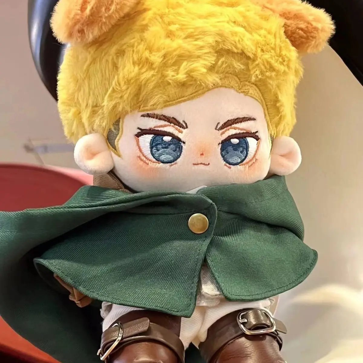 Erwin Smith-Muñeca de peluche de 20cm para niños y adultos, muñeco de algodón de Anime de ataque a los Titanes, juguetes coleccionables de dibujos animados