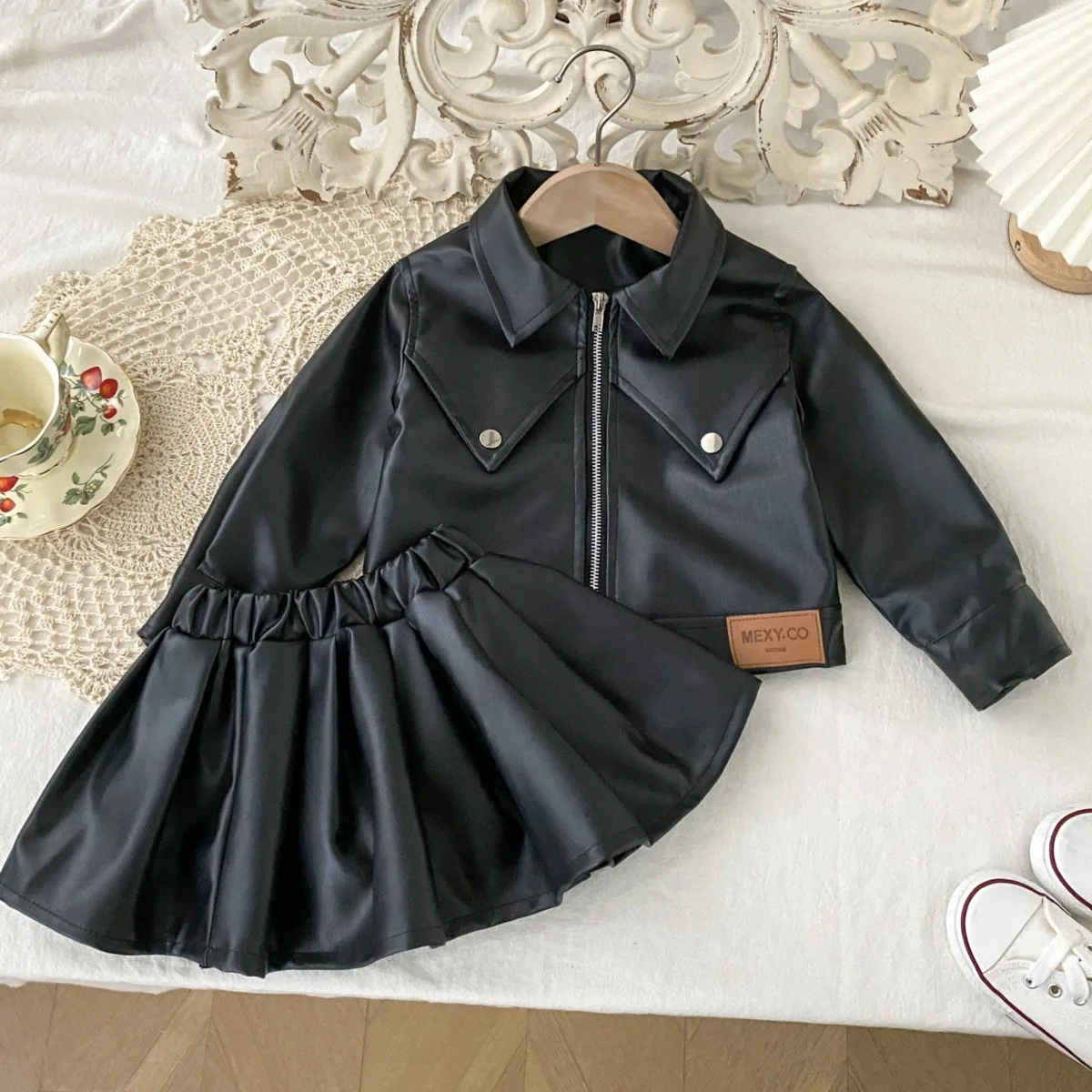Korean Version Autumn New Solid Color Girls' Fashion Suit Collar Leather Jacket Zipper Coat+pleated Skirt Two Piece Set
