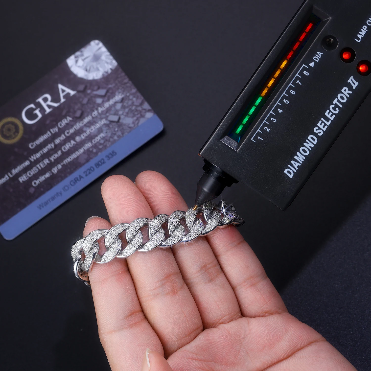 

S925 Silver Cuban Link Bracelet with Moissanite, 18K Gold Plated, Christmas Gift with Gift Box, Luxury Jewelry for Men & Women