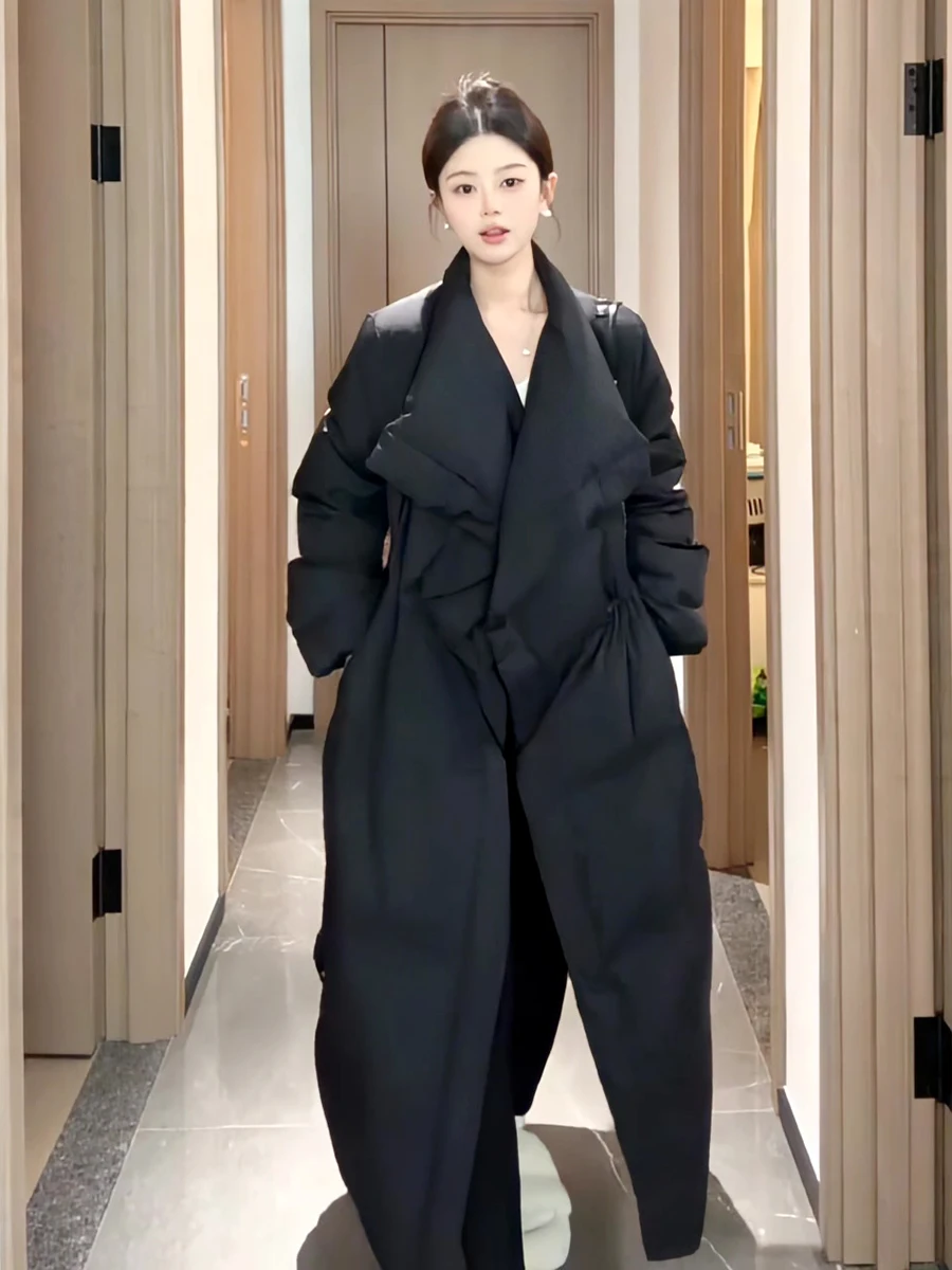 النمط الأوروبي مربوط الخصر أسفل سترة 2025 شتاء موضة جديدة طويلة فوق الركبة الأبيض بطة أسفل معطف دافئ المرأة #2