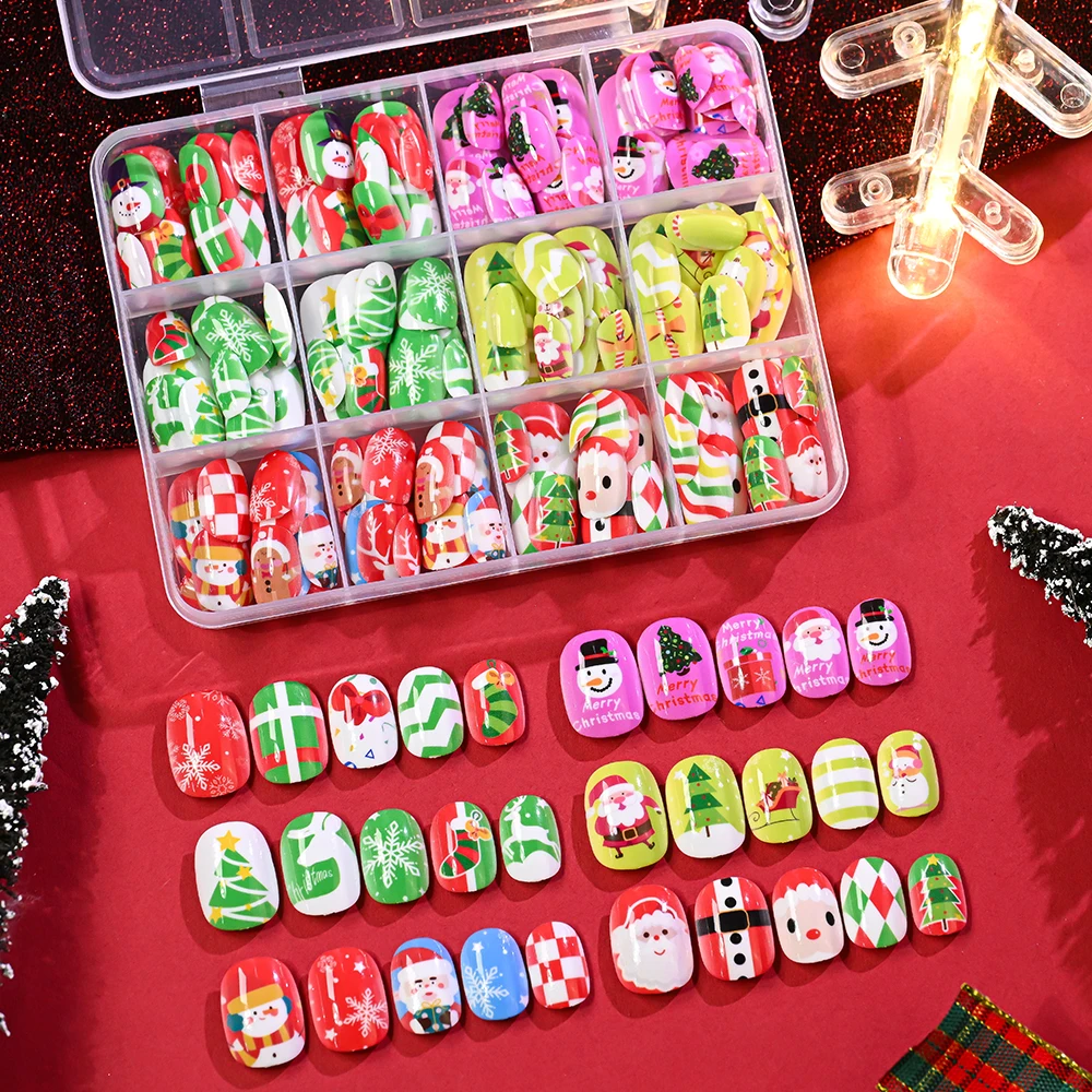 

144Pcs/Box Christmas Short Round Press on Nails Cute Santa Claus Snowman Snowflakes False Nails Kids Girls Xmas Fake Nails Tips