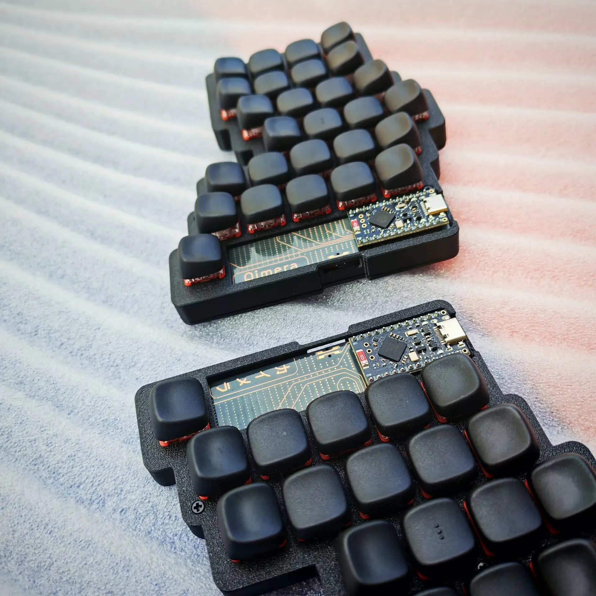 NEW Qimera Split Keyboard Kit CustomWireless Bluetooth Choc V1/V2 Switch BlackCore PCB ZMK Ultra-thin Portable Ergonomic Teclado