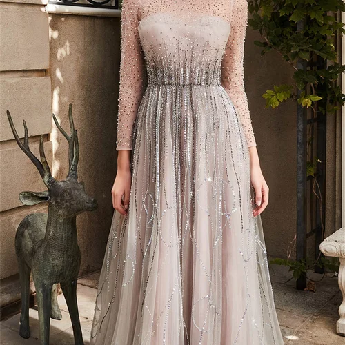 ملابس الحفلات والعطلات