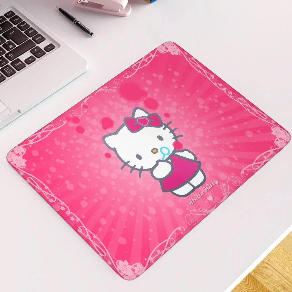 Small Computer Accessories Hello Kitty Table Mat Mousepad Company Game Mats Hot Pad Custom Mouse Pad Anime Pc Gamer Girl Gaming