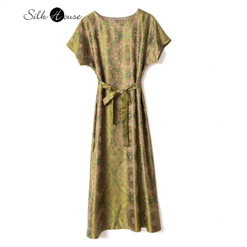 

Green Background Roman Disc Temperament Fashionable Retro 100% Natural Mulberry Silk Song Brocade Round Neck Short Sleeved Dress