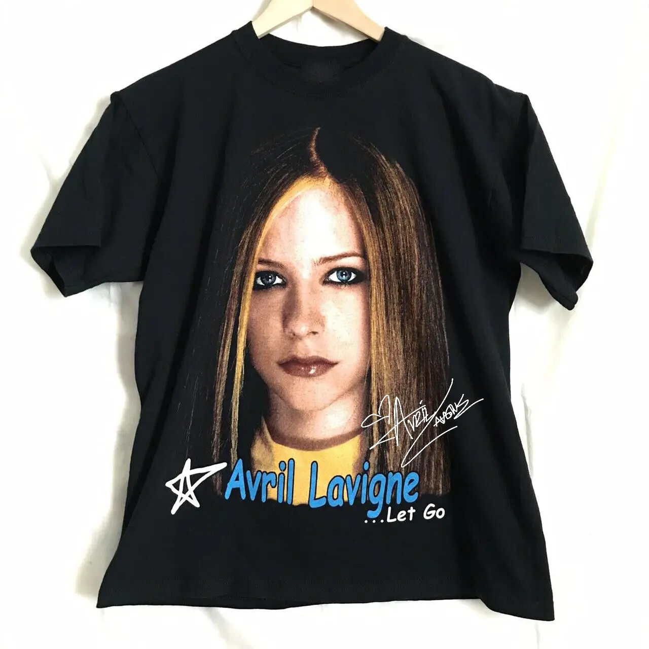 

Vtg Let Go Album Of Avril Lavigne Cotton Black Full Size Unisex Shirt J1831
