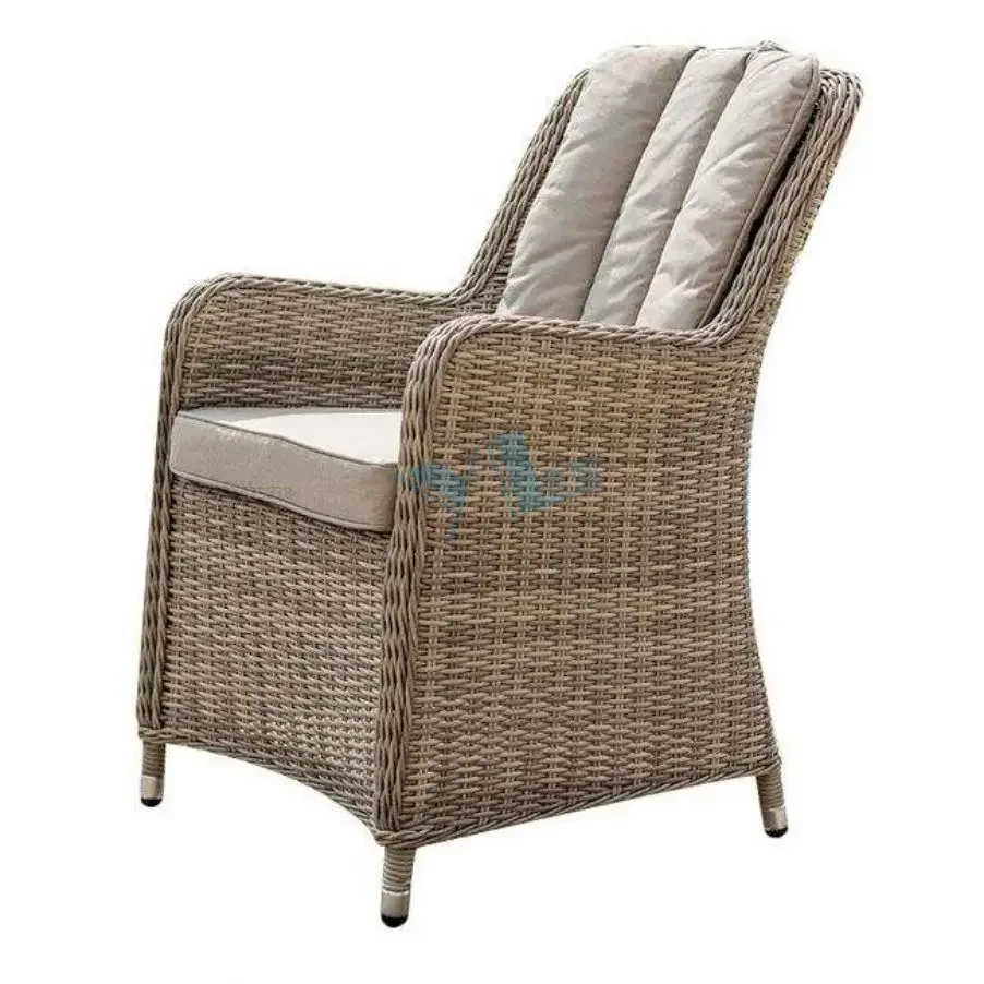 Luxury Outdoor Garden Dining Set PE Rattan Plastic Wicker Chair Table Waterproof Cushion For Outdoor Entertainment