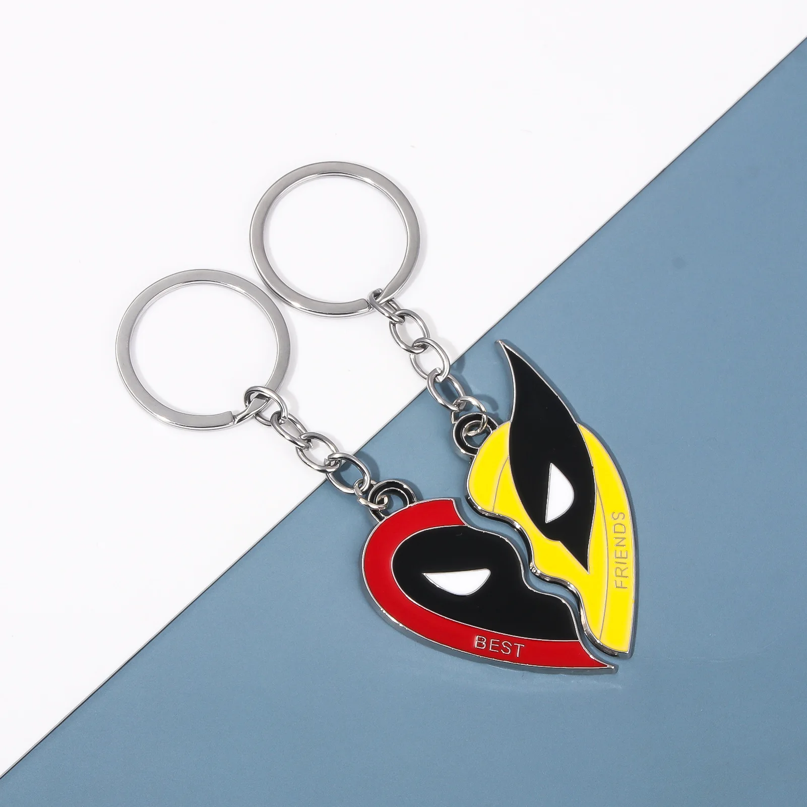 Fashion key chains Deadpool and Wolverine best friend pendant necklace set split heart matching keychain for boys jewelry gifts