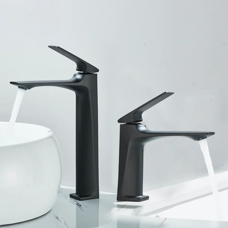 

Черный смеситель для раковины из нержавеющей стали