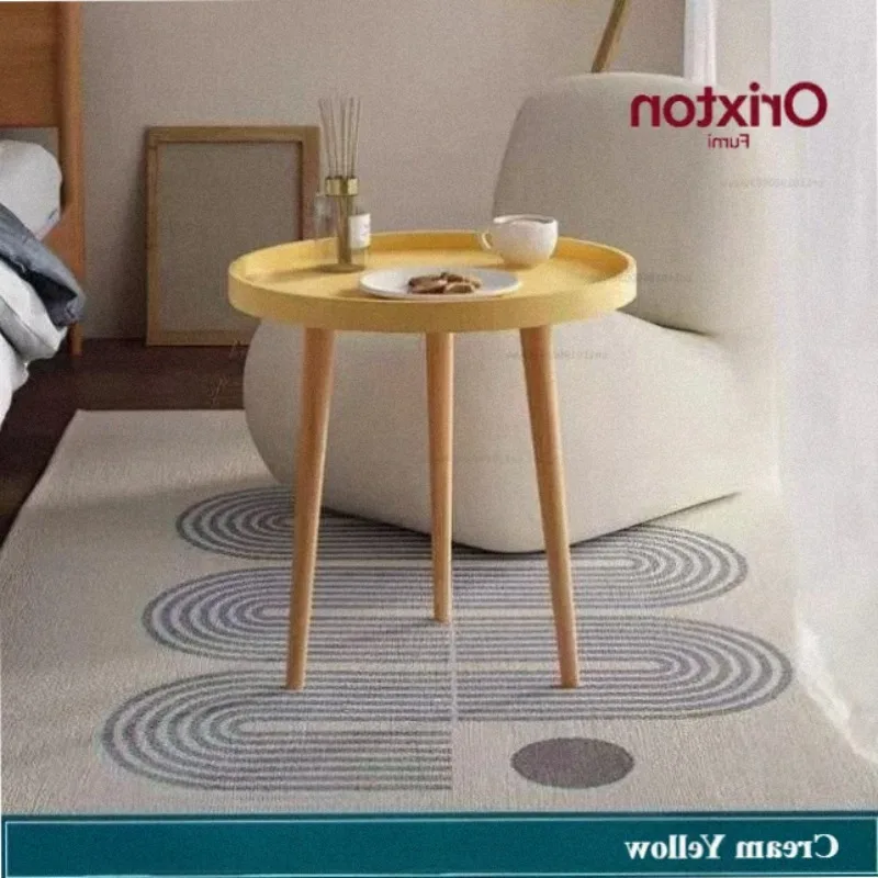 table-basse-minimaliste-table-ronde-de-style-nordique-avec-trois-pieds-en-bois