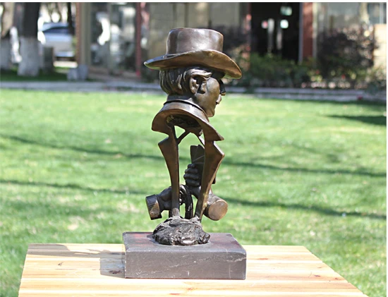 large # HOME OFFICE Porch lobby BAR TOP COOL decorative art # magician conjurer juggler prestidigitator poker Bronze sculpture
