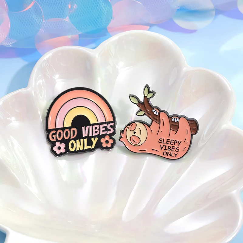 Эмалированная булавка Good Vibes Only, летняя Пижама для ленивецов с мультяшным рисунком, значок, ювелирные изделия, подарки для детей, друзей Эмалированная булавка Good Vibes Only, летняя Пижама для ленивецов с мультяшным рисунком, значок, ювелирные изделия, подарки для детей, друзей