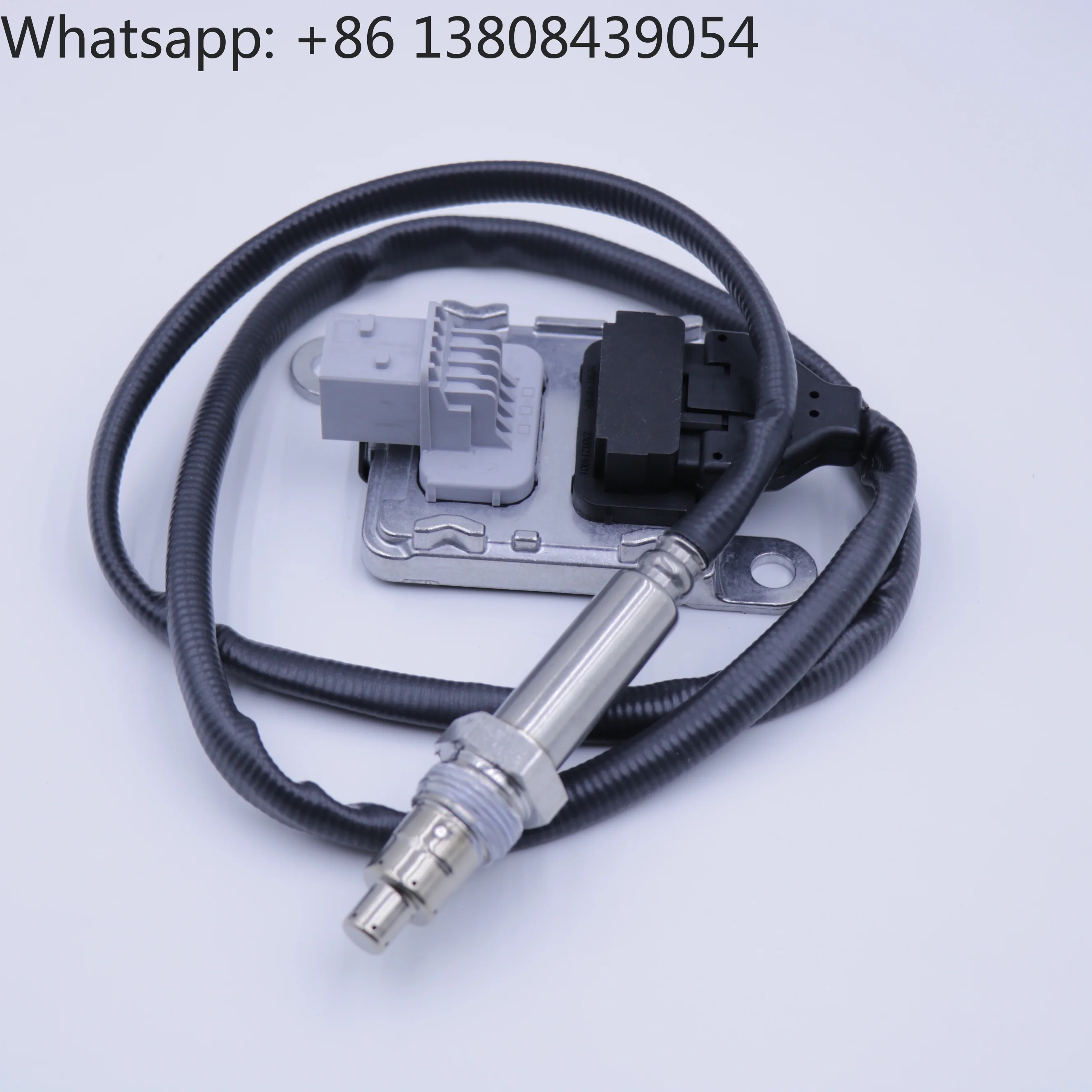New SCR Nox Sensor  SNS3232A  5677611 for Cummins  Engine