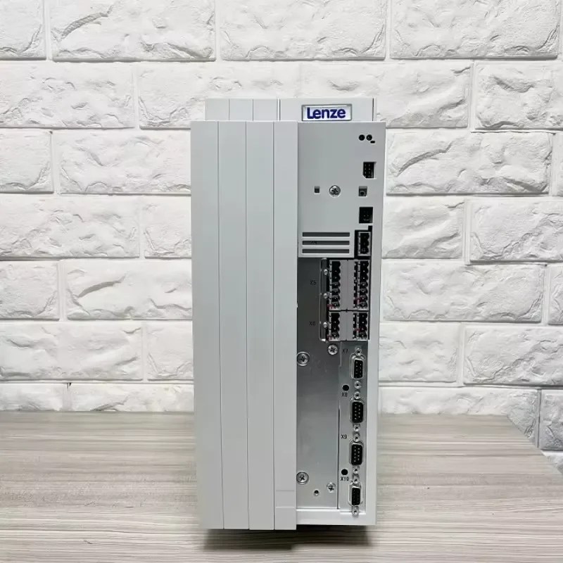 New and Lenze EVS9326- Servo Controller Seri 9300 Controller 11kW 20.5A 3PH 50/60Hz 400/480V Good Price