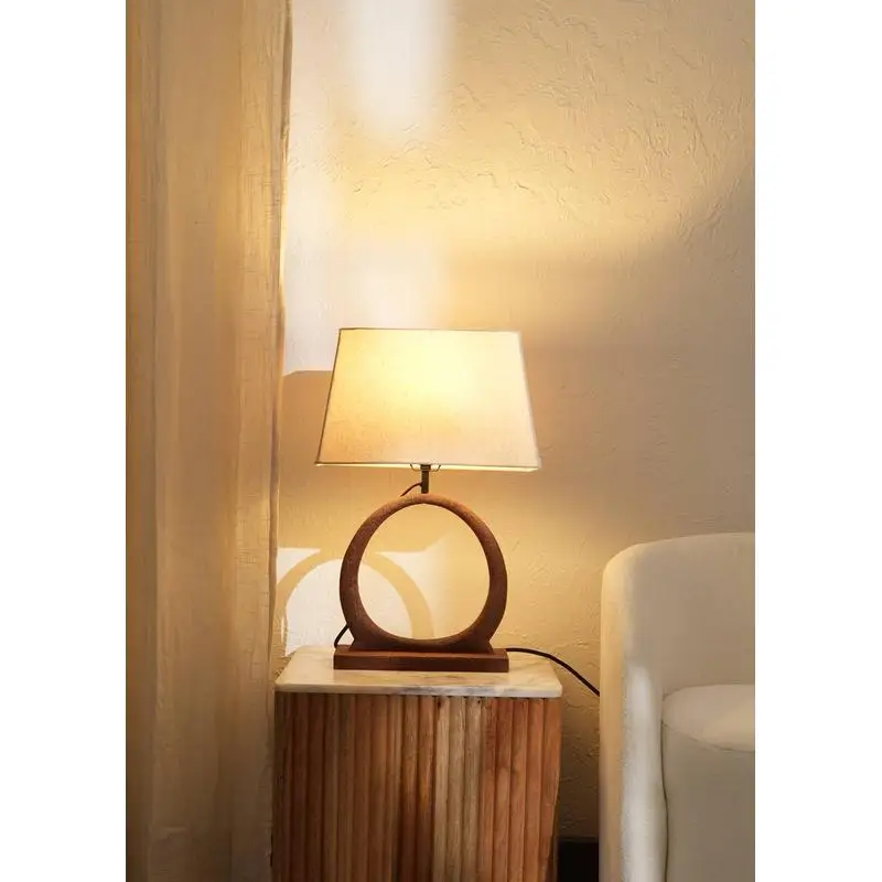 مصباح طاولة مزخرف بقاعدة خشبية لديكور المنزل وغرفة المعيشة وغرفة النوم، مقاس 15 × 10 × 21 بوصة #1