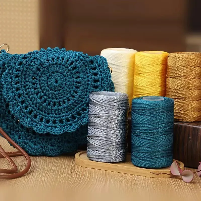 1 Stück Sommer-Häkelgarn 2,5mm Dünner Eisbaumwollfaden zum Handstricken von Taschen, Hüten, Schuhen 130g Hohlfaden Bunte Nylonschnur