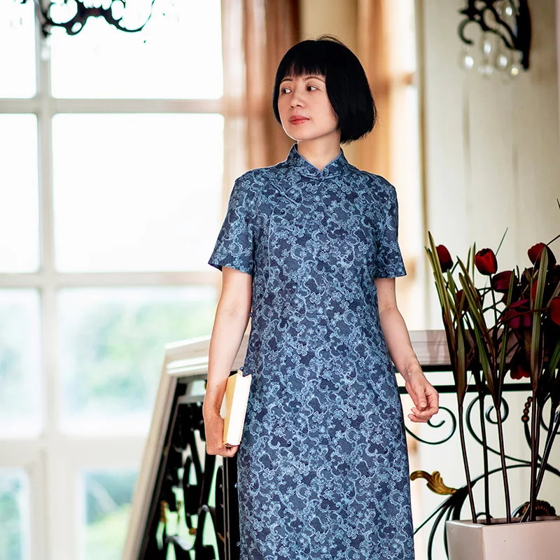 

Длинное женское платье-ципао с пуговицами, из хлопка и шелка, для повседневной носки, летнее, с низким разрезом, с цветочным узором