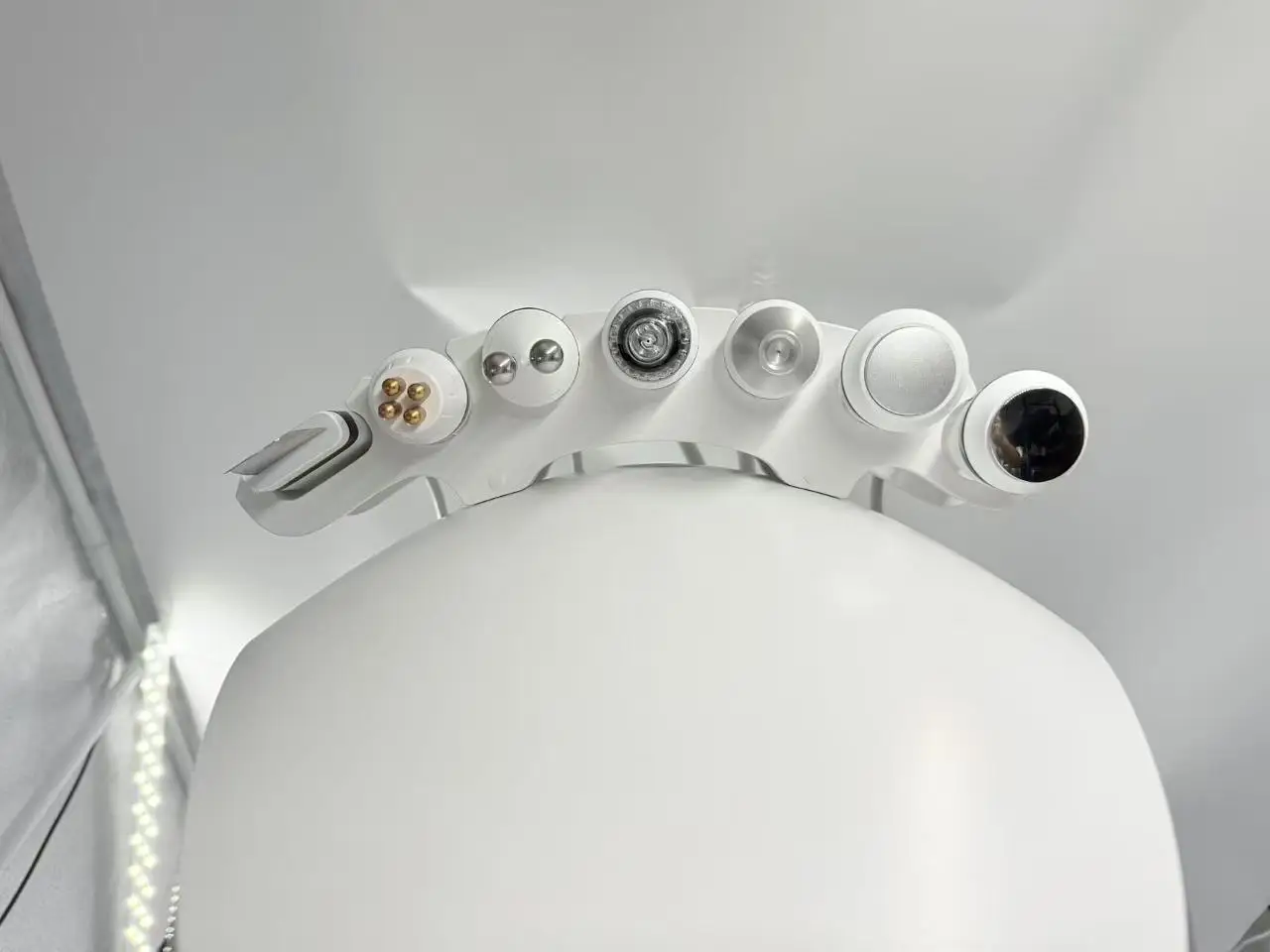 2026 Nieuwe 7-in-1 slimme ijsblauwe hydra-zuurstofdermabrasie gezichtsmachine met huidanalysator en aquafacial-reiniging myoslim