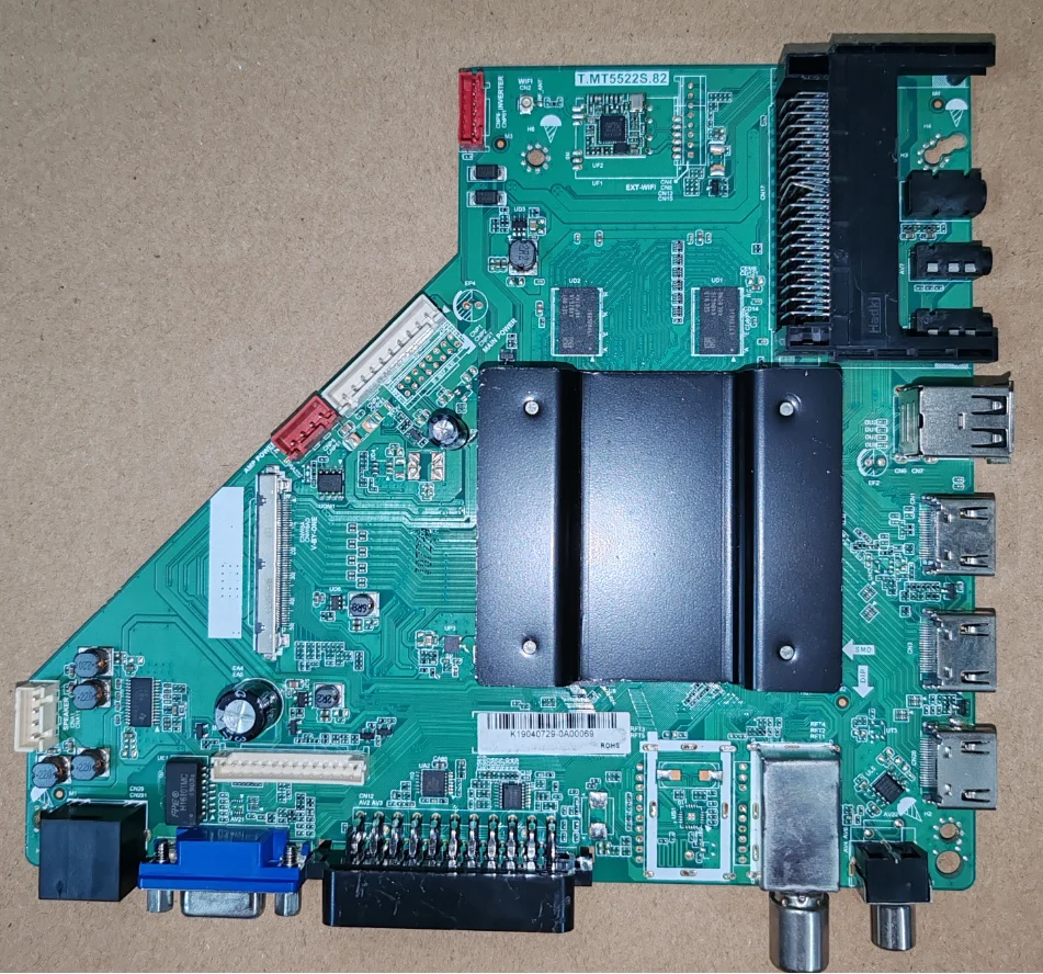 T.MT5522S.82  Check the three different interfaces of the LED 4K WiFi network TV motherboard
