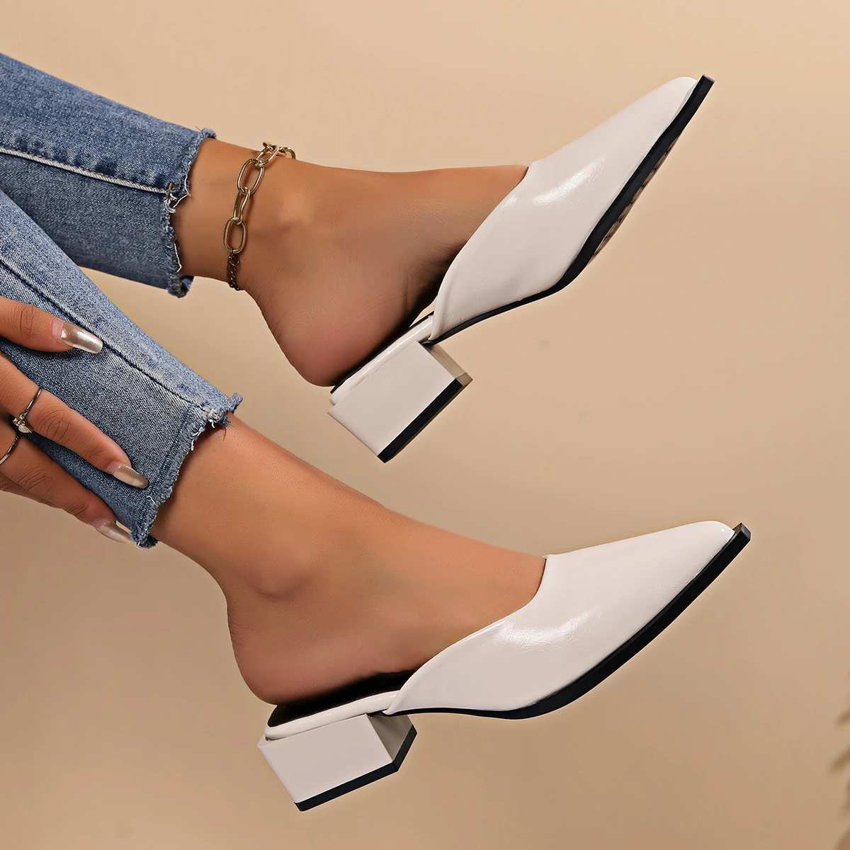 Women's Pointed Toe Square Heel Baotou Slippers Summer Slip-on Fashion Shoes for Women Sandals Shallow Mouth Women Half Slippers