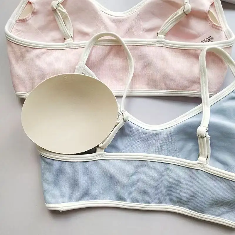 シームレスジムスポーツブラ 美しいバックデザイン 耐衝撃 フィットネス ランニング ヨガ ランジェリー タイトな女性用衣類