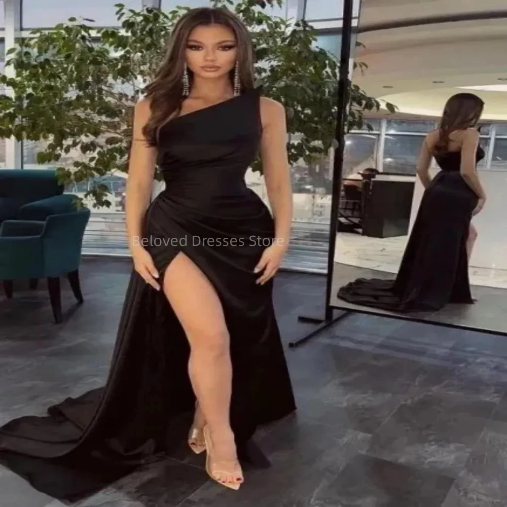 Classic Black Prom Dresses Mermaid Strapless Ruched Satin Evening Party Gowns With Side Slit Formal Abendkleider Robes De Soirée