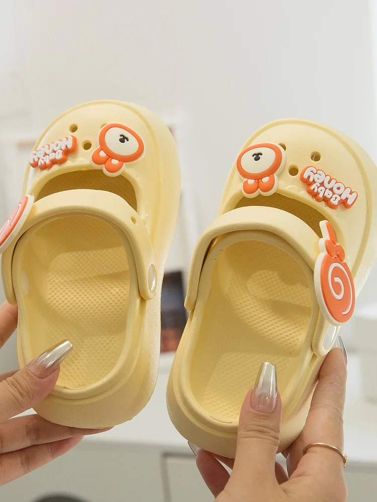 

2025 girls' sandals summer soft-soled princess home outdoor girls' half-pack slippers