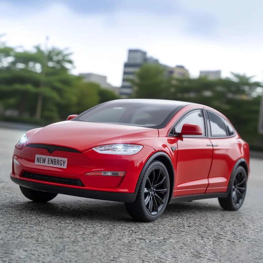 1:24 Alloy Sound and Light Car Model Ornament Toy Wholesale Delivery