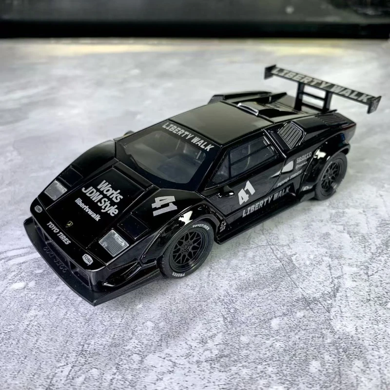 1:32 Countach LP500 LBWK, modelo de coche deportivo de aleación, sonido y luz extraíble, adorno de escritorio de oficina, juguete para niño
