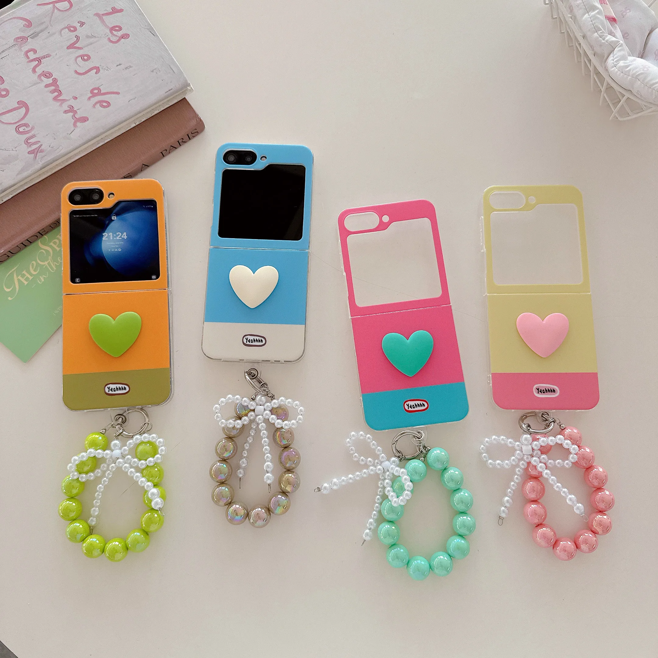 

Korean Color Cute Love Phone Case For Samsung Galaxy Z Flip7 6 5 4 3 Flip6 Flip7 Cover With Chain Kawaii Hard Cases ZFlip7 Funda