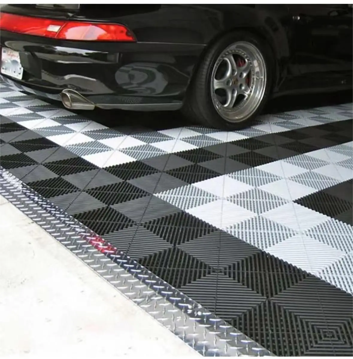 PVC Modular Interlocking Floor Tiles, Anti-Slip, Drain Interlocking Cushion, Garage Floor Tiles for Warehouse, Easy Clean