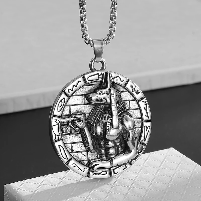 Ancient Egyptian God Anubis Statue Pendant Necklace for Men and Women Vintage Pharaoh Amulet Jewelry Accessories