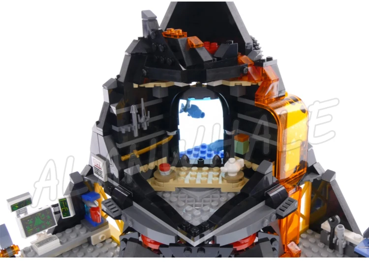 554pcs Garmadon's Volcano Lair Base Fortress 10798 Building Blocks Assemble Sets Bricks Compatible with Model