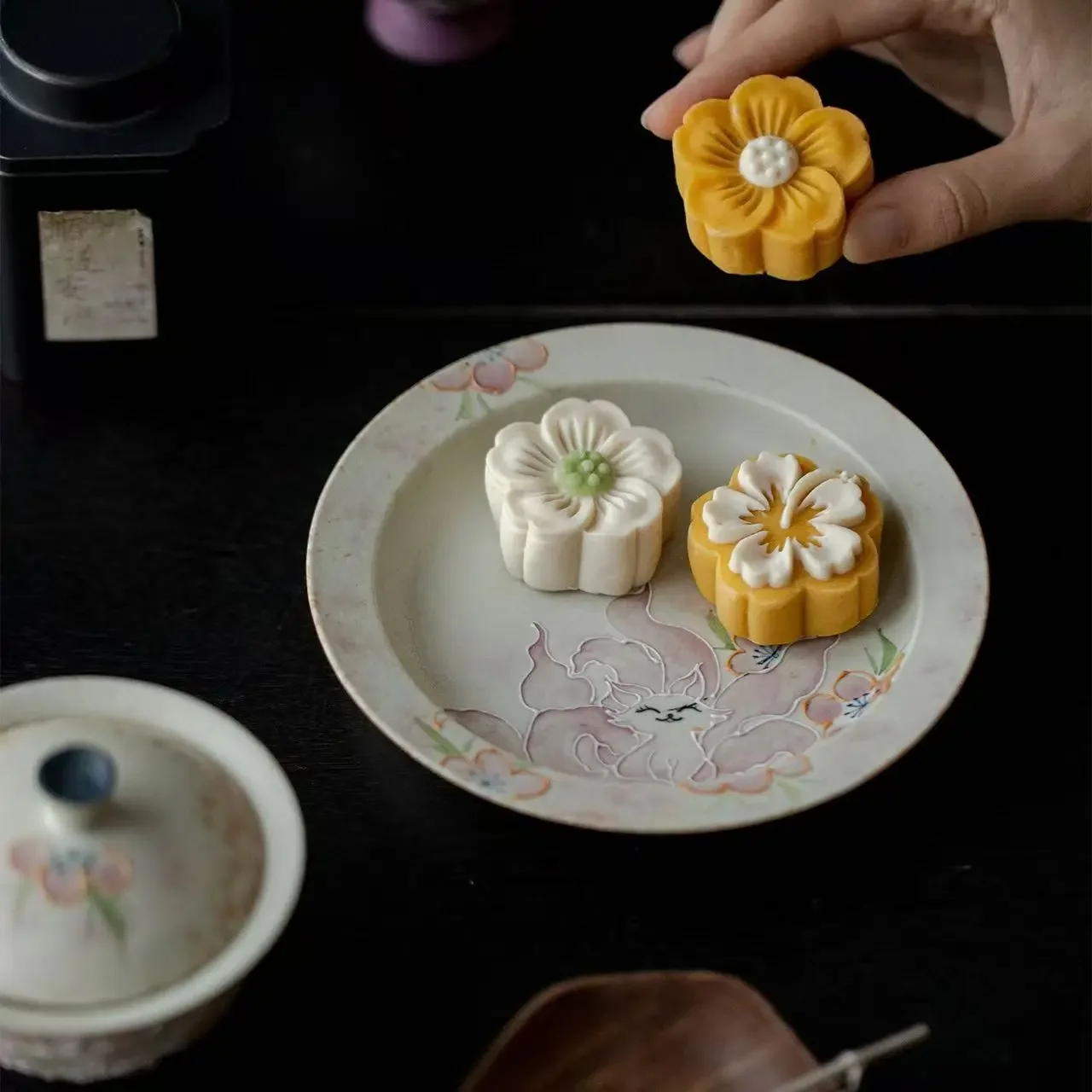 Flint Red Hand-painted Nine-tailed Fox Pot Bearing Tea Ceremony Accessories Refreshment Plate Melon Fruit Plate Dry Bubble Plate