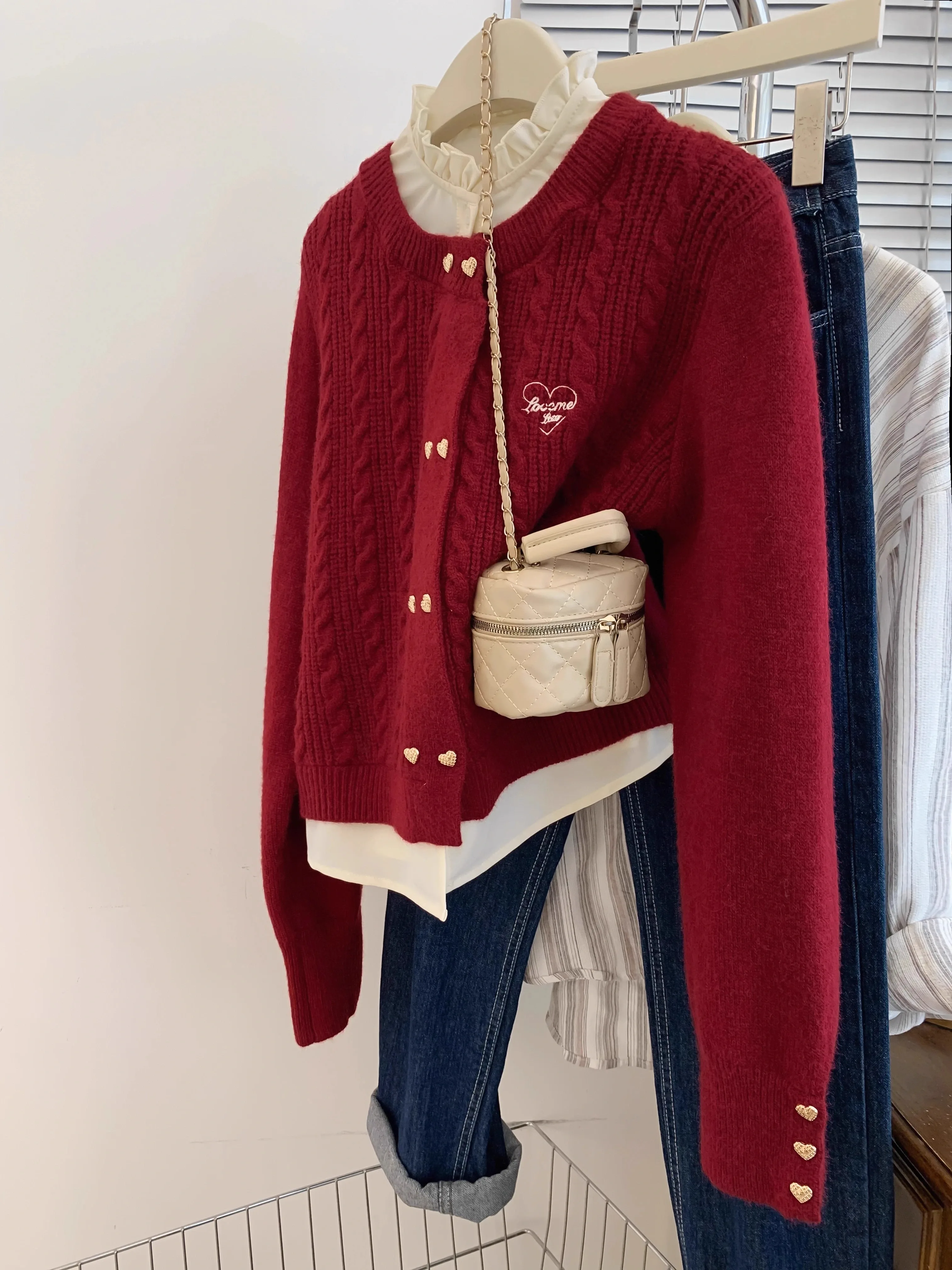 

Two Piece Knitted Cardigan Sweater Women 2025 New Stand Up Collar Spliced Red Short Top Chic Heart Button Loose