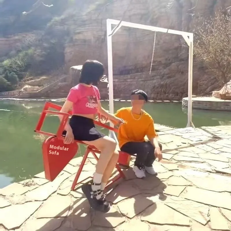 Couples new seesaw seat scenic spots and shopping malls popular entertainment facilities