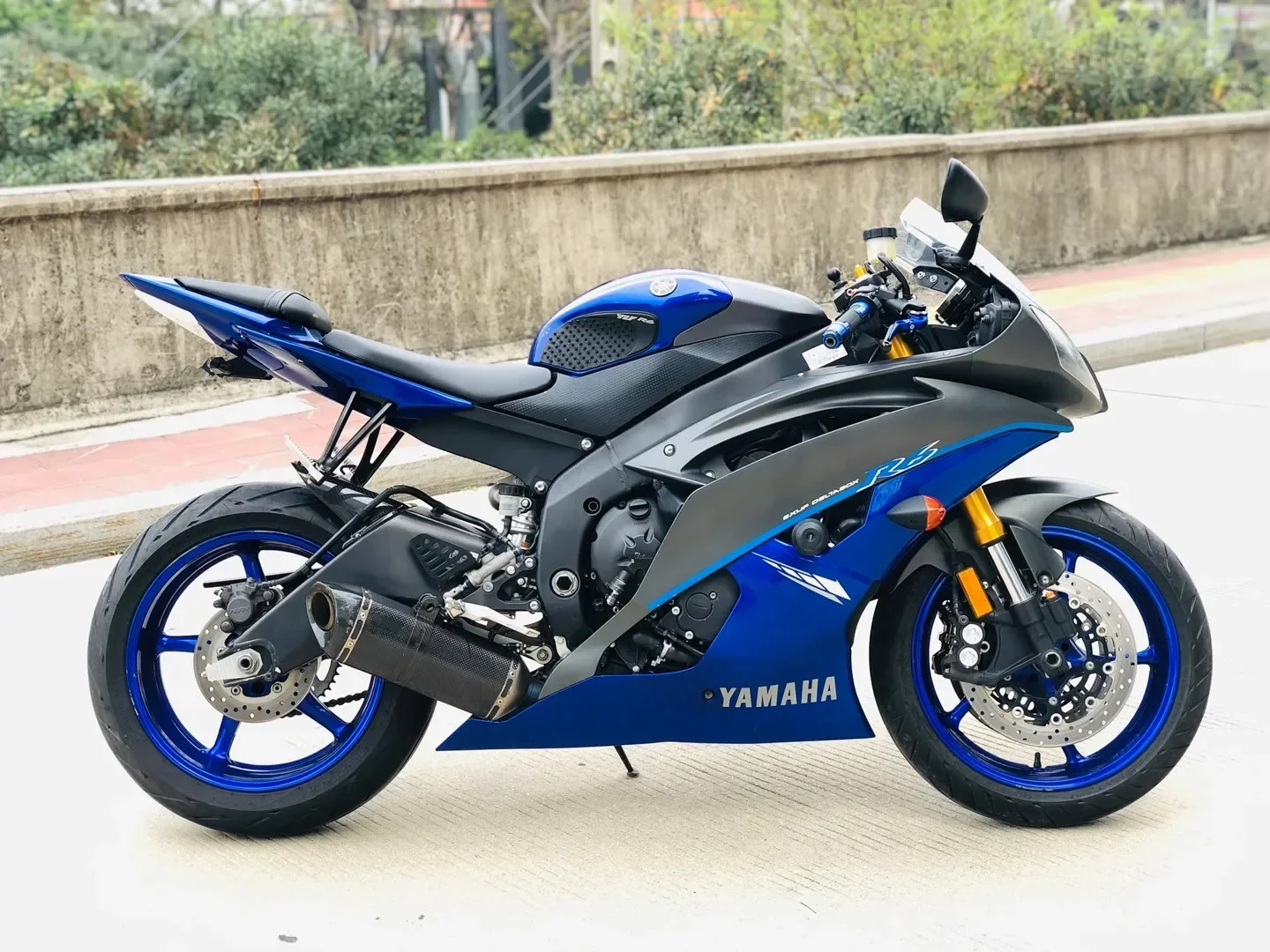 Tank Traction Pad For YAMAHA YZF R6 2006-2020 Motorcycle Accessories Gas Knee Grip Protector Anti Slip Sticker Fuel R6 YZF-R6