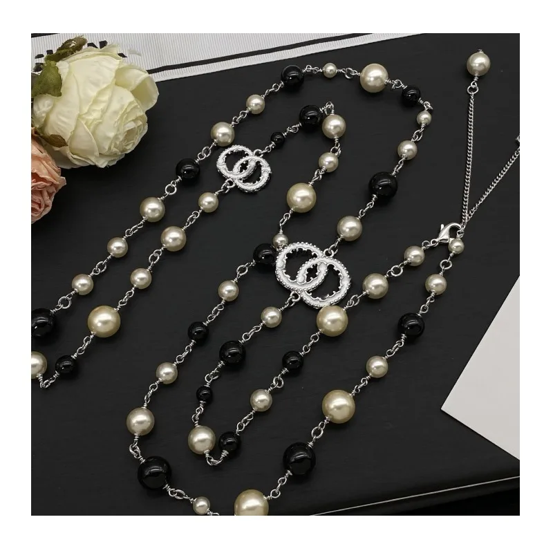 New Double-letter Light Luxury Neck Chain Sweater Chain Fashionable Versatile High-end Pearl Necklace Collarbone Chain