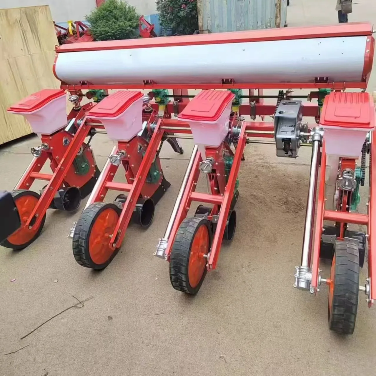 Corn Seeder Four-wheel Tractor Traction Suspended Corn Fertilizer Seeder Factory Direct Sales Sorghum Soybean Planting Machine