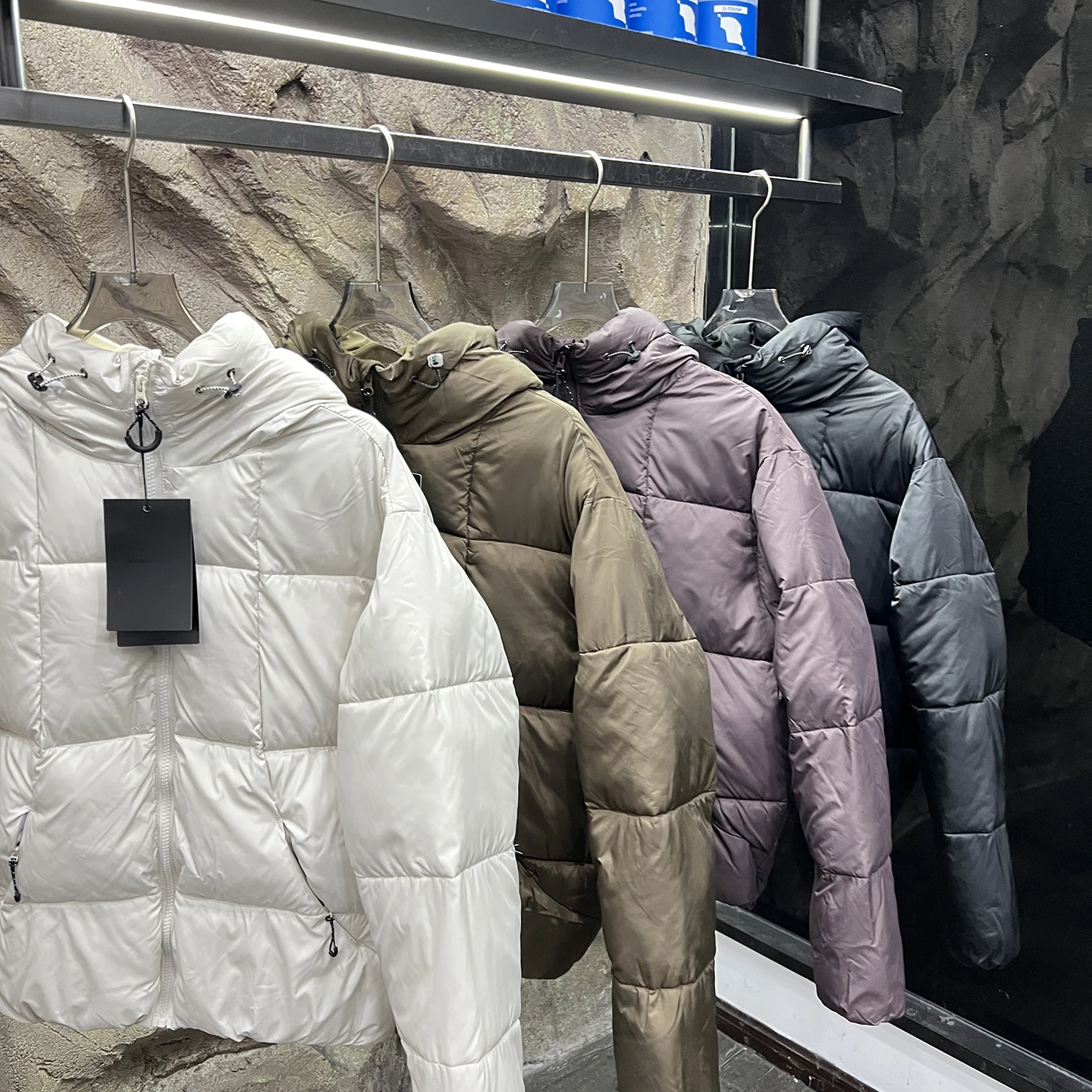 تصميم عصري عالي الفك للخريف والشتاء مبطن من القطن Jaet ملابس خارجية دافئة بقلنسوة للشباب مناسبة لفترة طويلة...