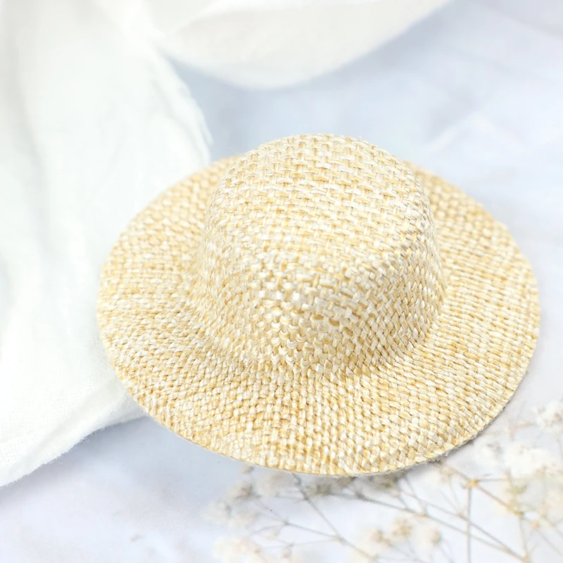 2 uds casa de muñecas sombrero de paja en miniatura Mini sombrero de muñeca adorno para casa de muñecas juguetes para niños tejidos a mano, muñecas de granjero, sombreros de paja