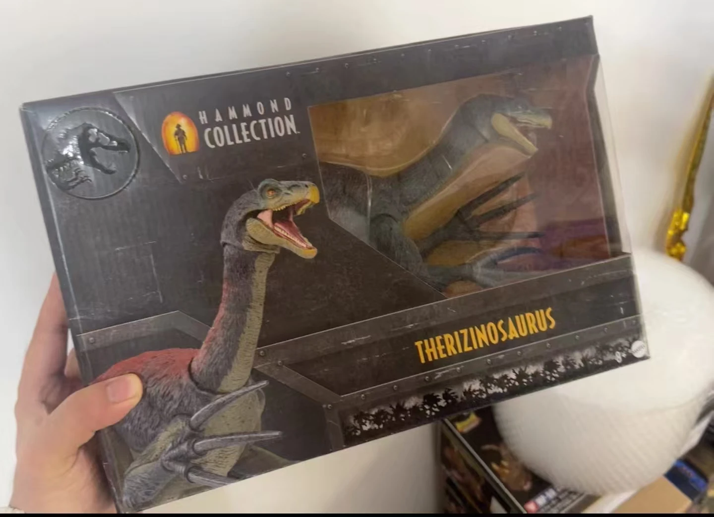 In Stock Jurassic World Hammond Collection Series Therizinosaurus Figure Model Souvenirs Movable Dinosaur Collection Gifts