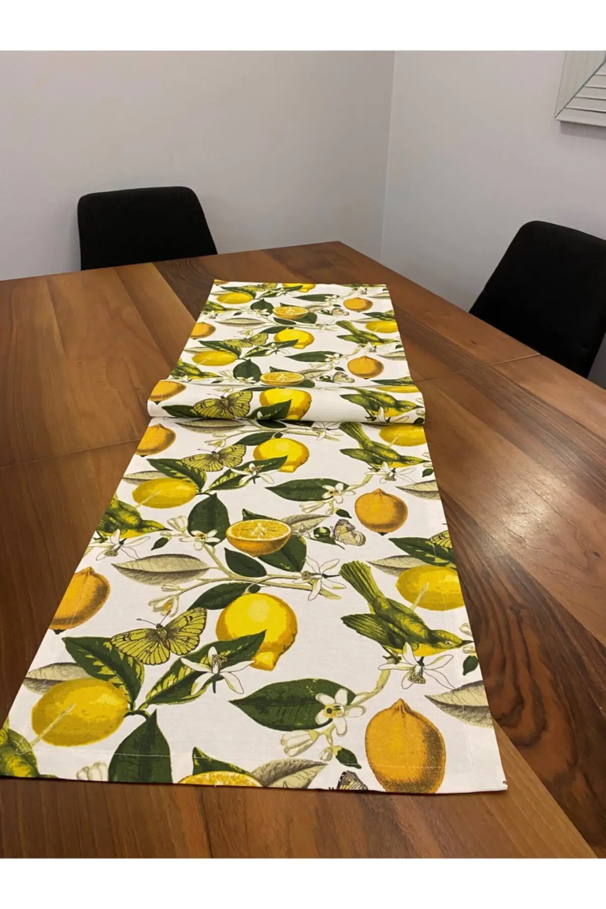 Lemon Pattern Runner Table Cloth. Kitchen and Dining Room, Plates, Table Decor Size: 40x140 cm