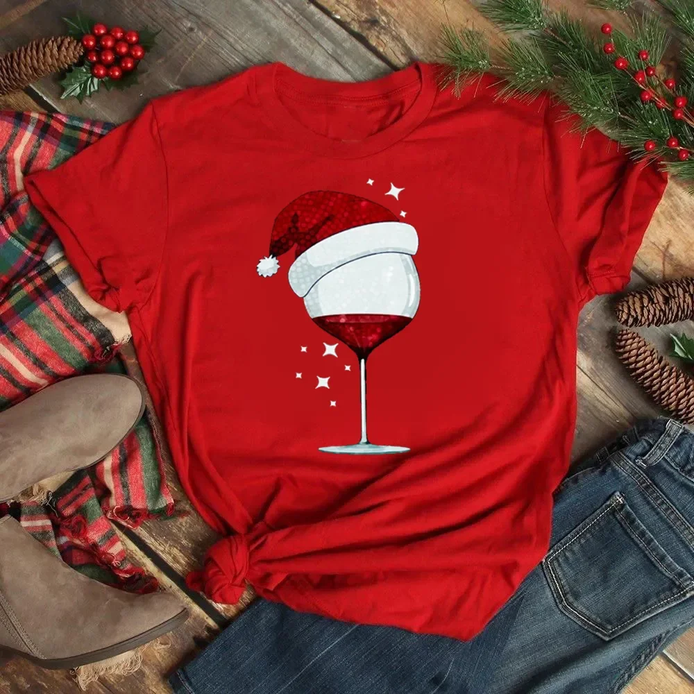 

Women Wine Glass Christmas Hats Black T Shirt Christmas Xmas Gifts Cartoon Top Tshirt Harajuku Fashion New Year T-shirt