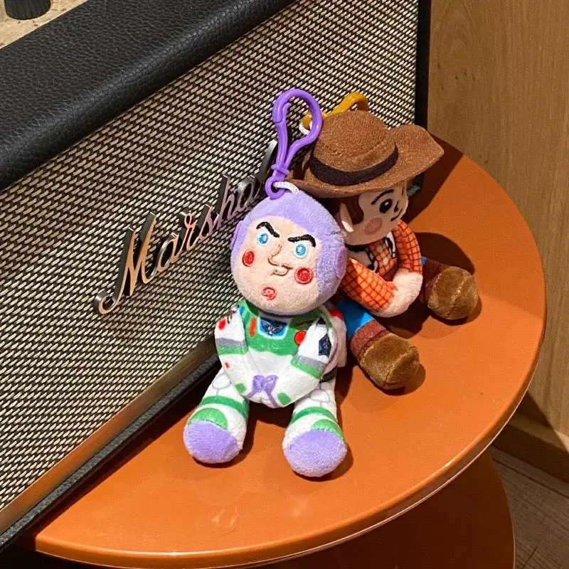 Bonito retro buzz lightyear/moody pingente de pelúcia chaveiro dos desenhos animados casal pingente mochila boneca decoração presente do feriado das crianças