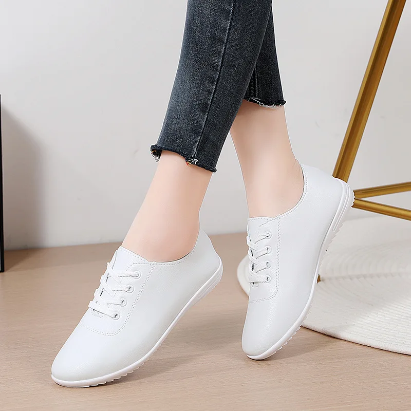 Women Flat Shoes Comfortable Walking Shoes Soft-sole Moccasins Spring White Shoes Black Lace-up Casual Women Sneakers WSH5725