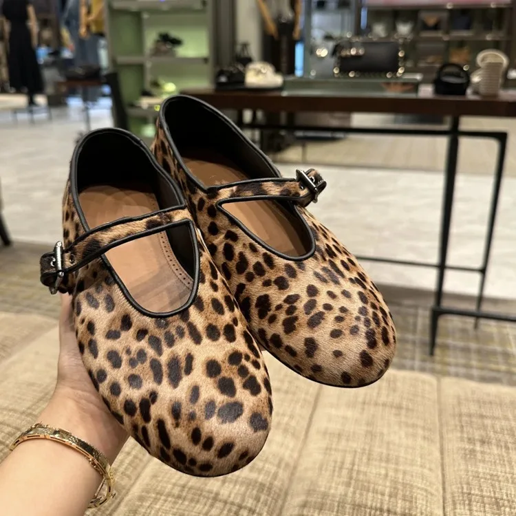 

New Round Toe Shallow Mouth Flat Bottomed Leopard Print Ballet Single Shoe Women's Leather Korean Version Versatile Scoop Shoes