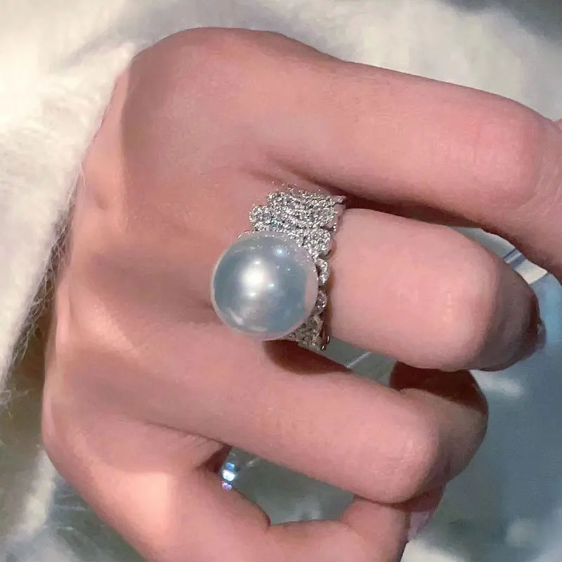Elegant and Round Natural Large Pearl Ring with Personalized Design for Women, Adjustable Opening for Jewelry, Lover\'s Gift